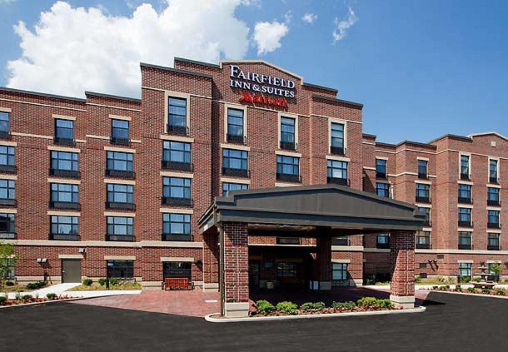 Hotel Fairfield & At Notre Dame South Bend